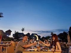 -亚龙湾希尔顿自助餐厅·海鲜·烧烤·沙滩BBQ·现场乐队