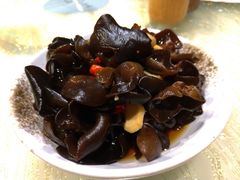-洞庭土菜小炒馆(易发广场店)
