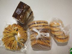 -新月蛋糕西点专卖店(大麦街店)