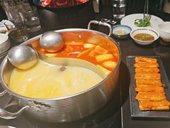 -鲜入唯煮·港式海鲜牛肉火锅(金宝街店)