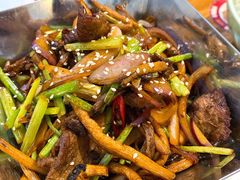 干锅香煸茶树菇-弄堂里·寻味杭州(湖滨银泰in77C区店)