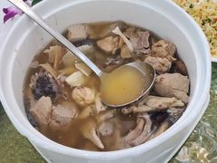 -鹏城人家海鲜酒家·23年老字号(较场尾店)