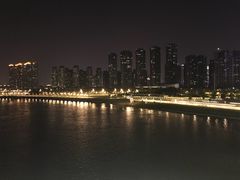 -南京眼步行桥