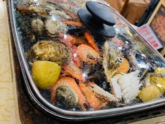 特色一锅鲜-鹏城人家海鲜酒家·23年老字号(较场尾店)
