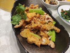 干锅牛蛙-金八仙酒店