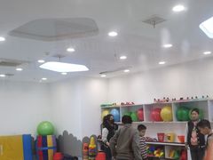 -金色雨林感统学能培训中心(武广校区)