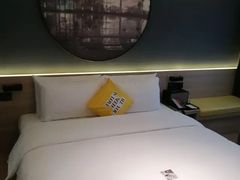 -成都太古里总府王府井亚朵X酒店