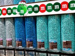 -m豆巧克力世界(上海世茂广场店)