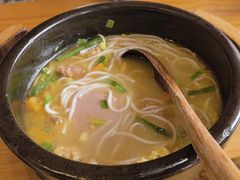 -勺子米线·云南传统小吃市集(四方街店)