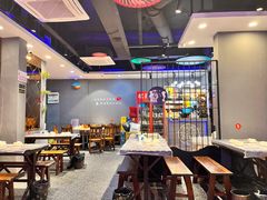 -老街烧烤大排档·地道湖北菜·龙虾馆(汉口火车站店)