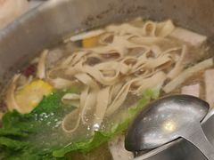 -喃喃椰·糟粕醋·椰子鸡火锅(七堡花园店)