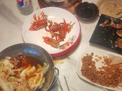 -老街烧烤大排档·地道湖北菜·龙虾馆(汉口火车站店)