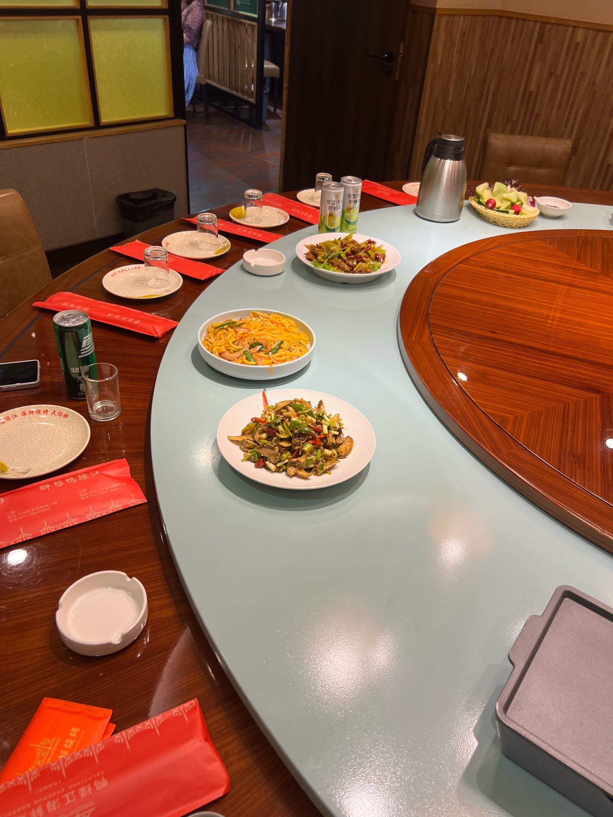 「鸭绿江海鲜烧烤大排档(杏林街店)」这家餐厅能让人尽享精致的美食