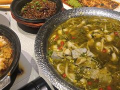 -有红鸡毛店·川菜(建设路店)