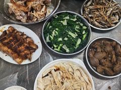 -满記土窑烧鷄波浪山莊