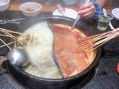 -两三事小郡肝串串香火锅(桂庙店)