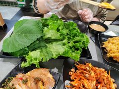 -啊美丽炭火烤肉(滑翔一店)