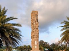 -亚龙湾中心广场