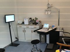 -无奔眼镜·蔡司·依视路授权店(马家堡店)