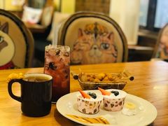 -more than meow吴止猫主题餐厅(承德 中船汇店)