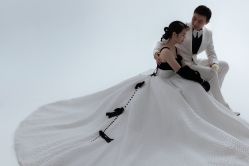 点击看大图 -挪娅婚纱摄影皇家会所