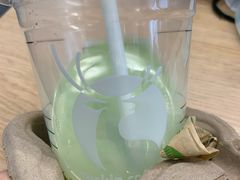 抹茶好喝椰-瑞幸咖啡(卓越前海INTOWN店)