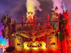 -七彩云南欢乐世界