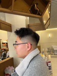 -MARTIN'S BARBER SHOP男士理发馆