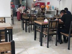 大堂-华天新川面馆(缸瓦市店)