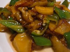 地三鲜-东北饺子王(港澳广场购物中心店)