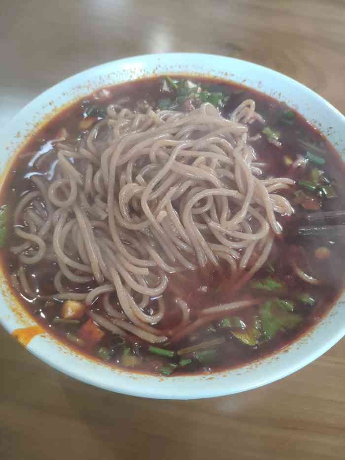 八碗饸饹-"又到了令人头疼的午饭时间,同事说欣集古镇.