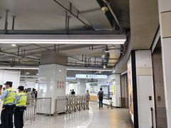 -东方体育中心(地铁站)
