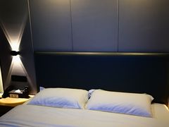 -万信至格酒店(成都欢乐谷金府地铁站店)