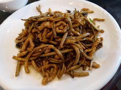 鲜茶树菇炒肉丝-马凯餐厅(地安门店)