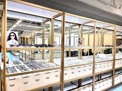 -无奔眼镜·蔡司·依视路授权店(马家堡店)