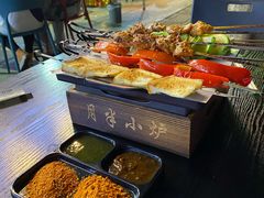 自助取餐区-月半小炉焖烤