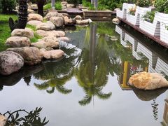 -亚龙湾亚泰商业街