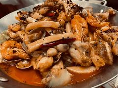 黑松露牛肝菌焖牛蛙-云海肴·汽锅鸡·云南菜(苏州中心店)