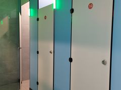 -临港服务区·停车场