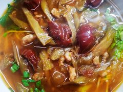 -越洋肖氏老米线(杨家坪店)
