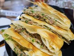 饼夹肉-老红桥炸灌肠牛肚锅烧烤(定福庄店)