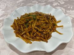 鱼香肉丝-老半斋(福州路店)