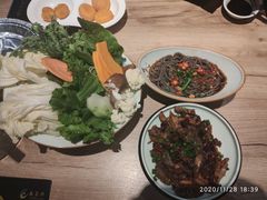-龙聚德北京烤鸭(沙坪坝华宇A馆店)