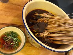 -拈签一笑黄牛肉辣卤串串