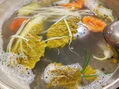 白酸锅底-龙大头庖汤店