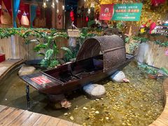 -老滇山寨•云南特色菜•地方菜•民族风情歌舞表演(金碧店)