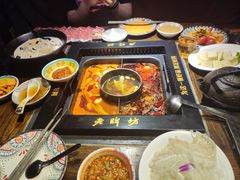 -老牌坊云南鱼豆花火锅(哈西万达店)