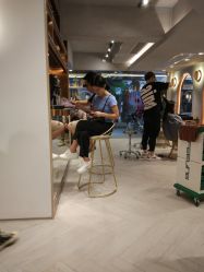 -苏豪路易士·嘉玛发廊