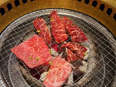 -山川小町·极番烧肉(新地假日广场店)