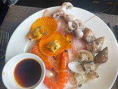 -大中华希尔顿酒店-念自助餐·嗨啤·小龙虾